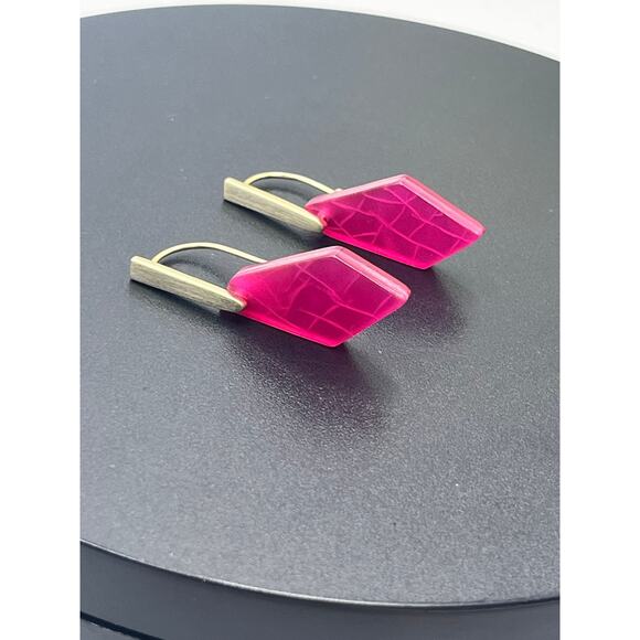 Kendra Scott Gianna Gold Plated Drop Dangle Earrings in Bright Pink Fuschia - Picture 11 of 11